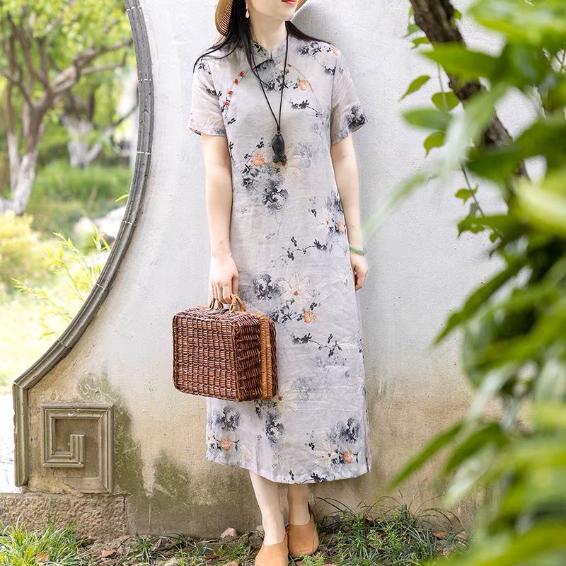 Lightweight Vintage Floral Dress